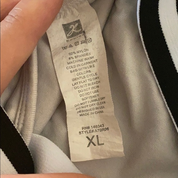 criss cross work out bra - Picture 3 of 3